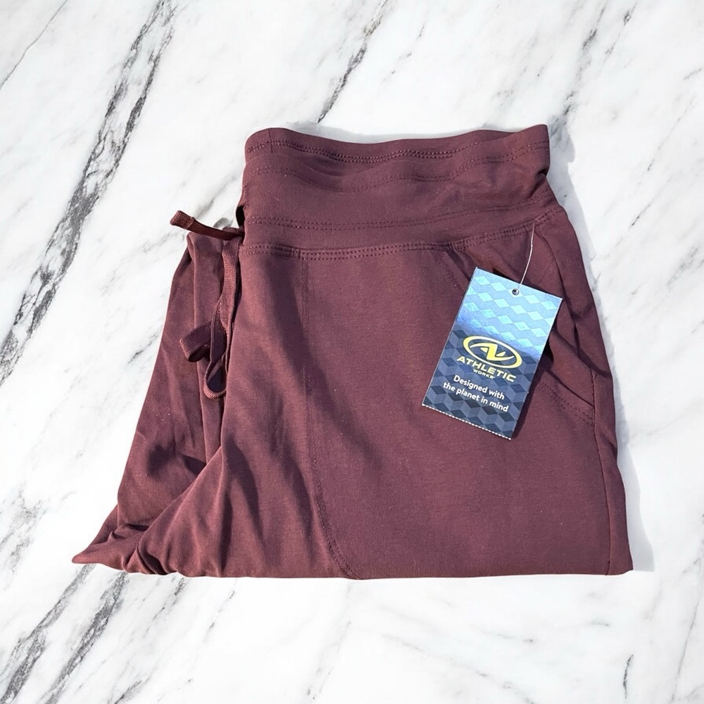 New women’s 4/6 petite burgundy lounge pants